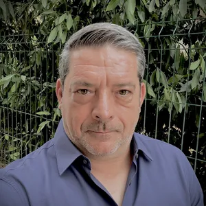 Agent Jonathan CAZALY