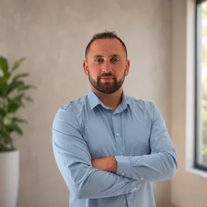 Agent Lukas CHEVALLIER