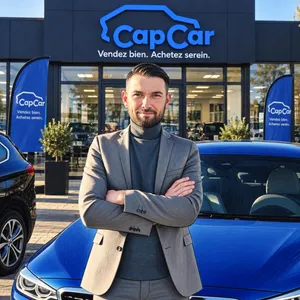 agent Julien FERNANDEZ