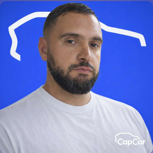 agent Akram EL OMRI