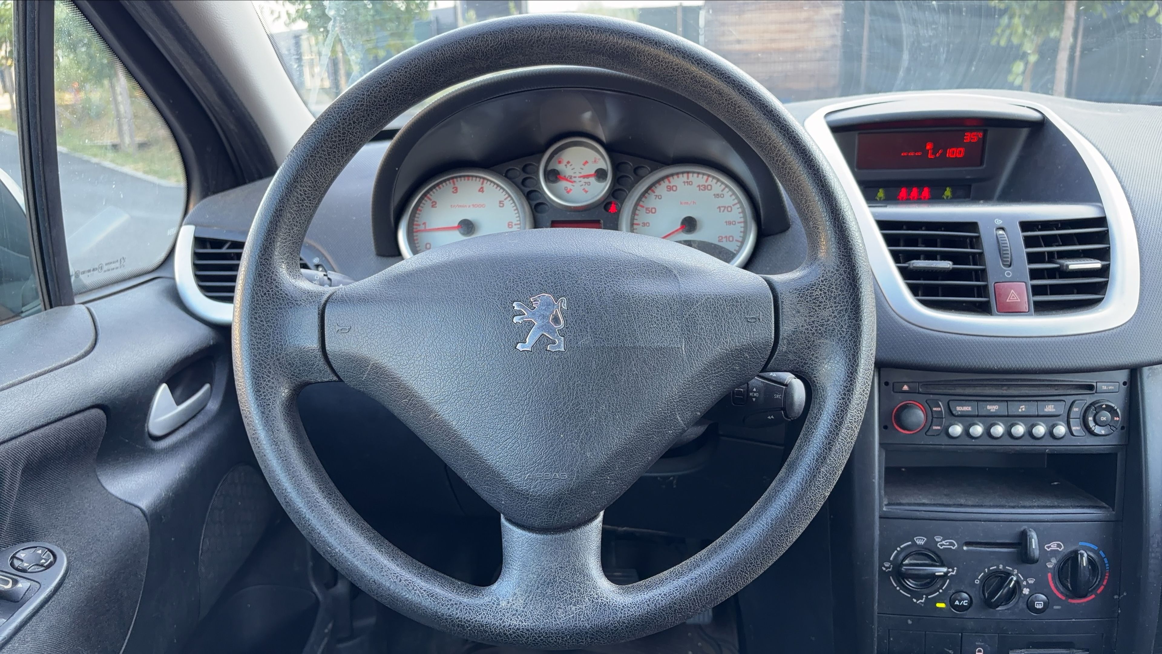 Photo 25