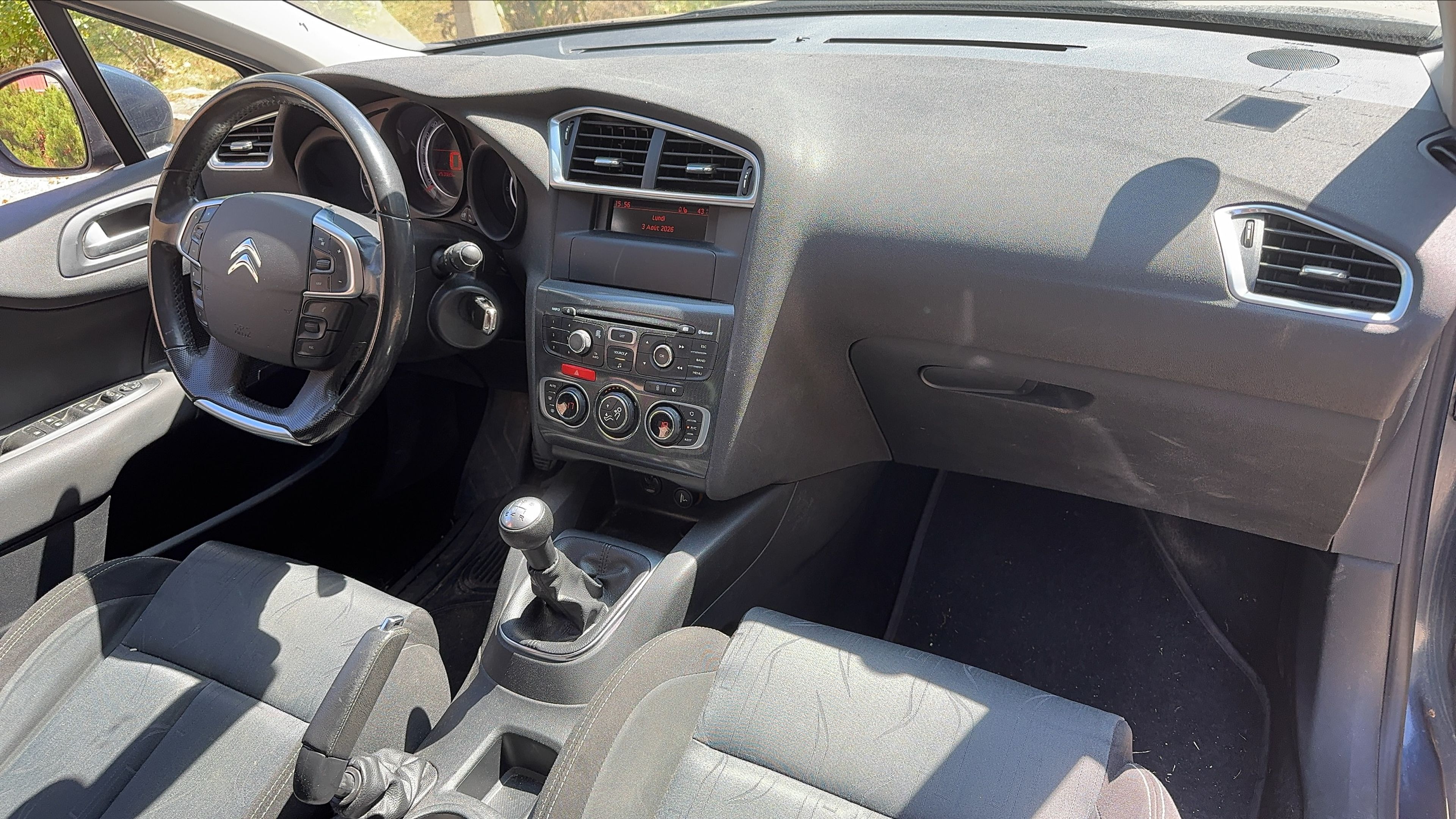 Photo 19