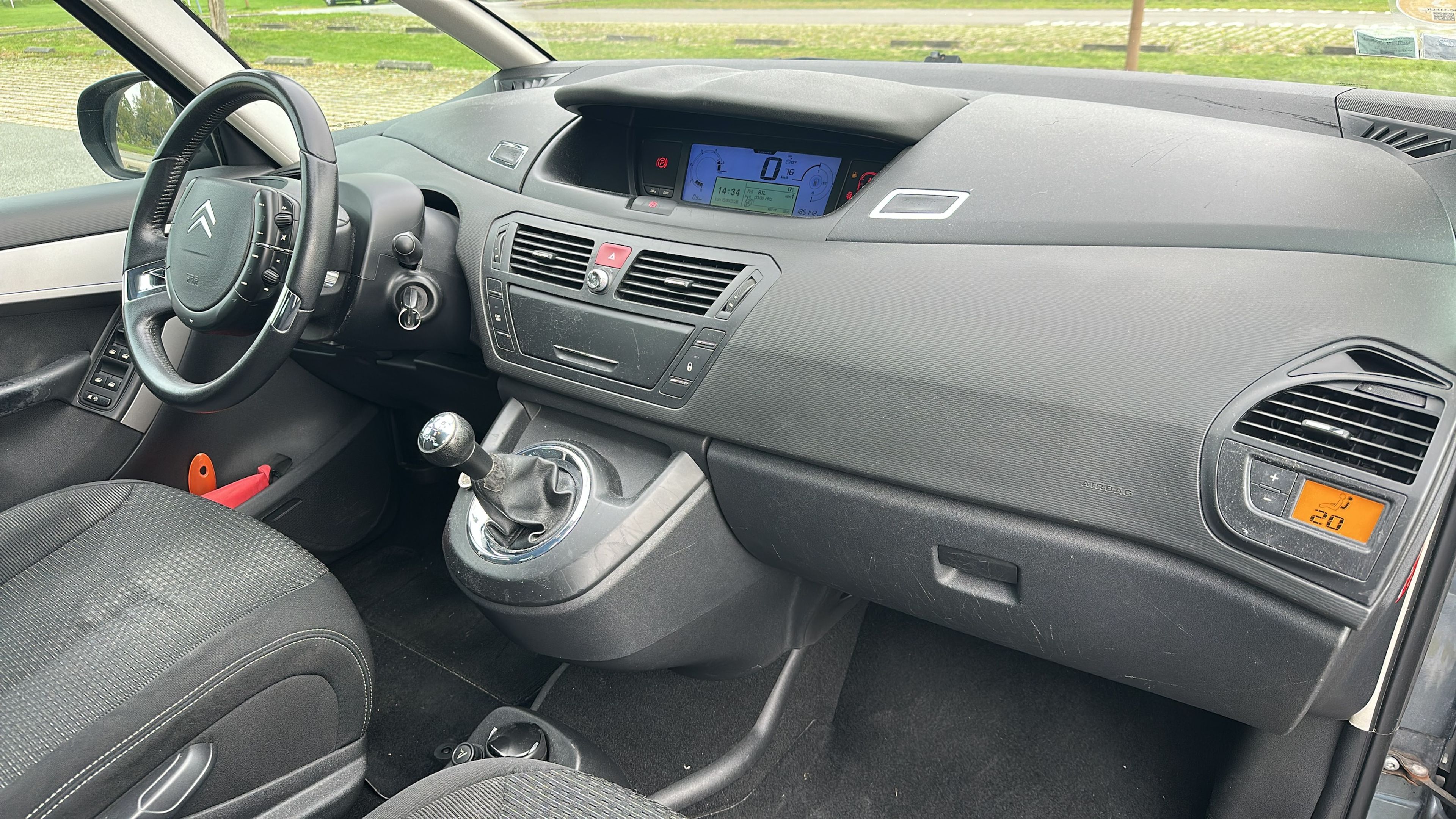 Photo 19