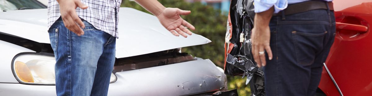 Accident de voiture aux torts partagés : règles et indemnisations possibles