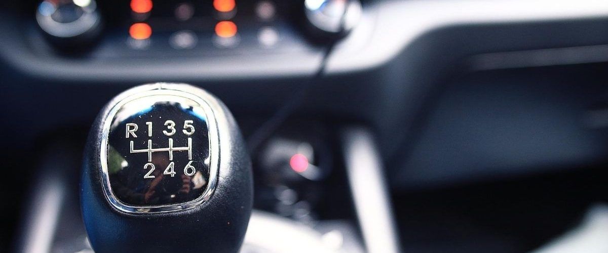Pour une voiture d’occasion : boîte de vitesses manuelle ou automatique ?