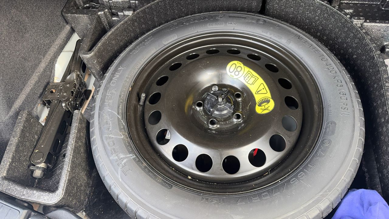 Photo de la roue de secours 1