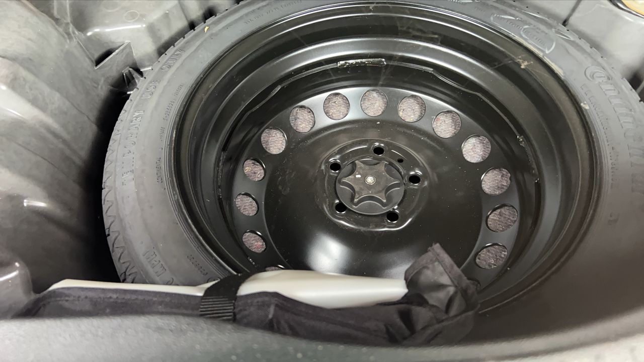 Photo de la roue de secours 1