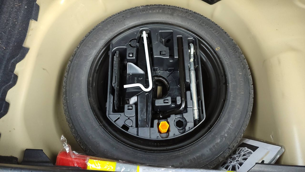 Photo de la roue de secours 1