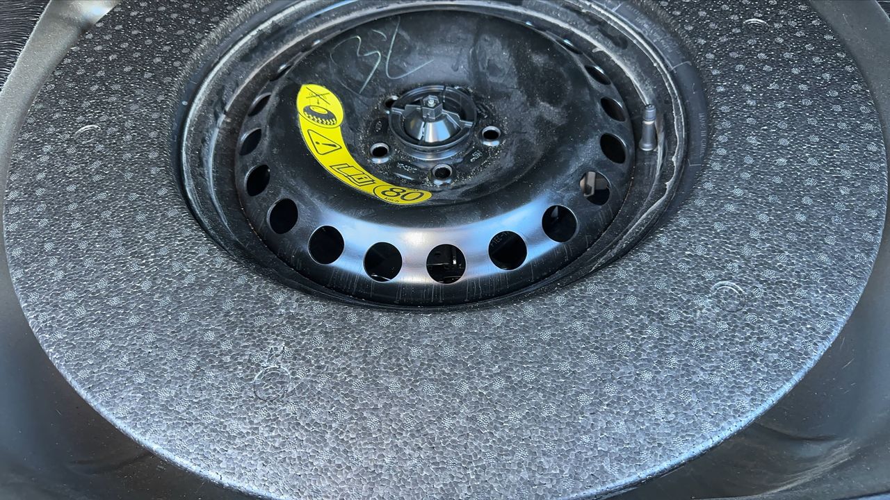 Photo de la roue de secours 1