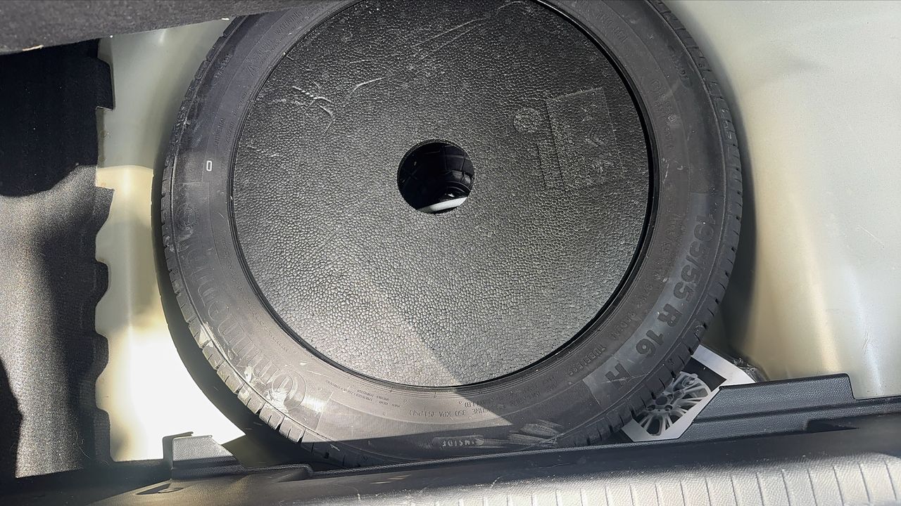 Photo de la roue de secours 1