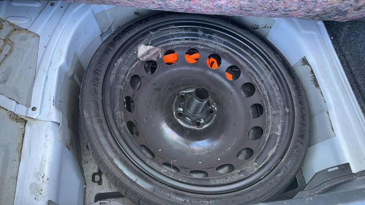 Photo de la roue de secours 1