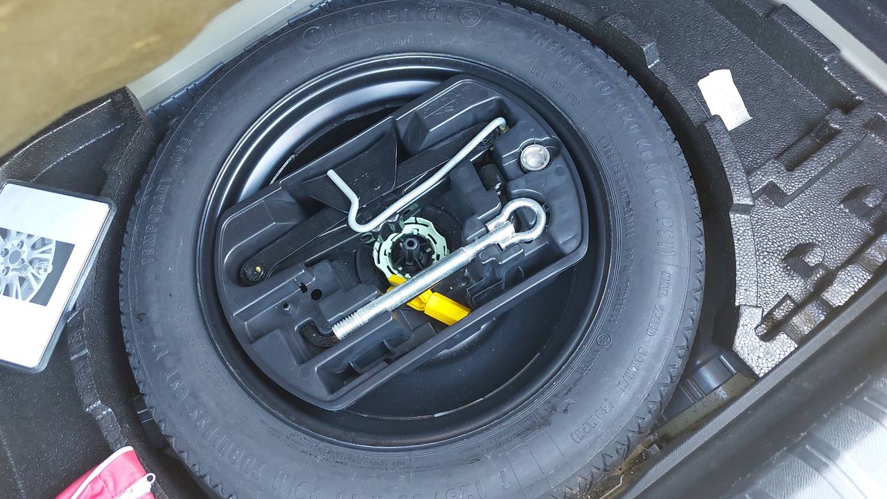 Photo de la roue de secours 1