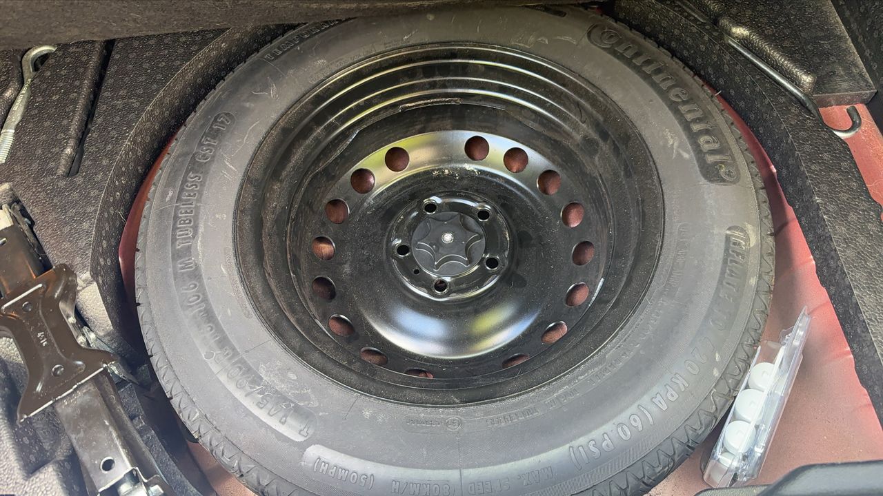Photo de la roue de secours 1