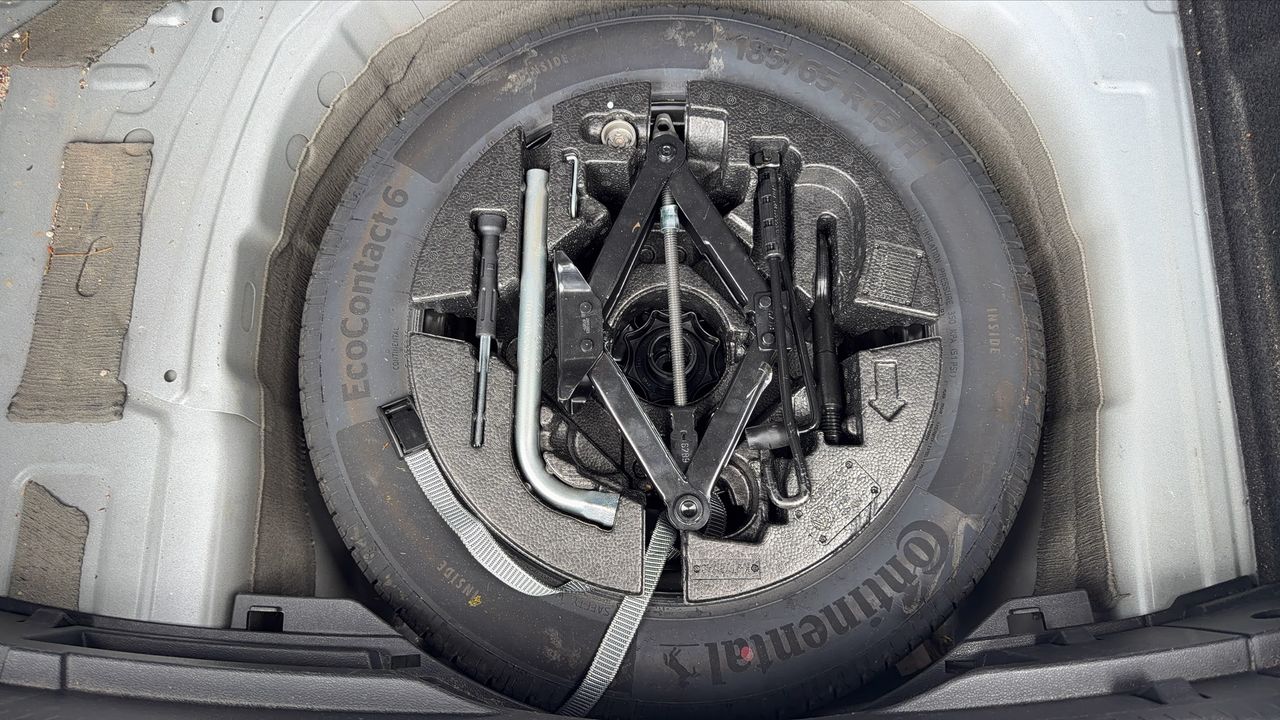 Photo de la roue de secours 1