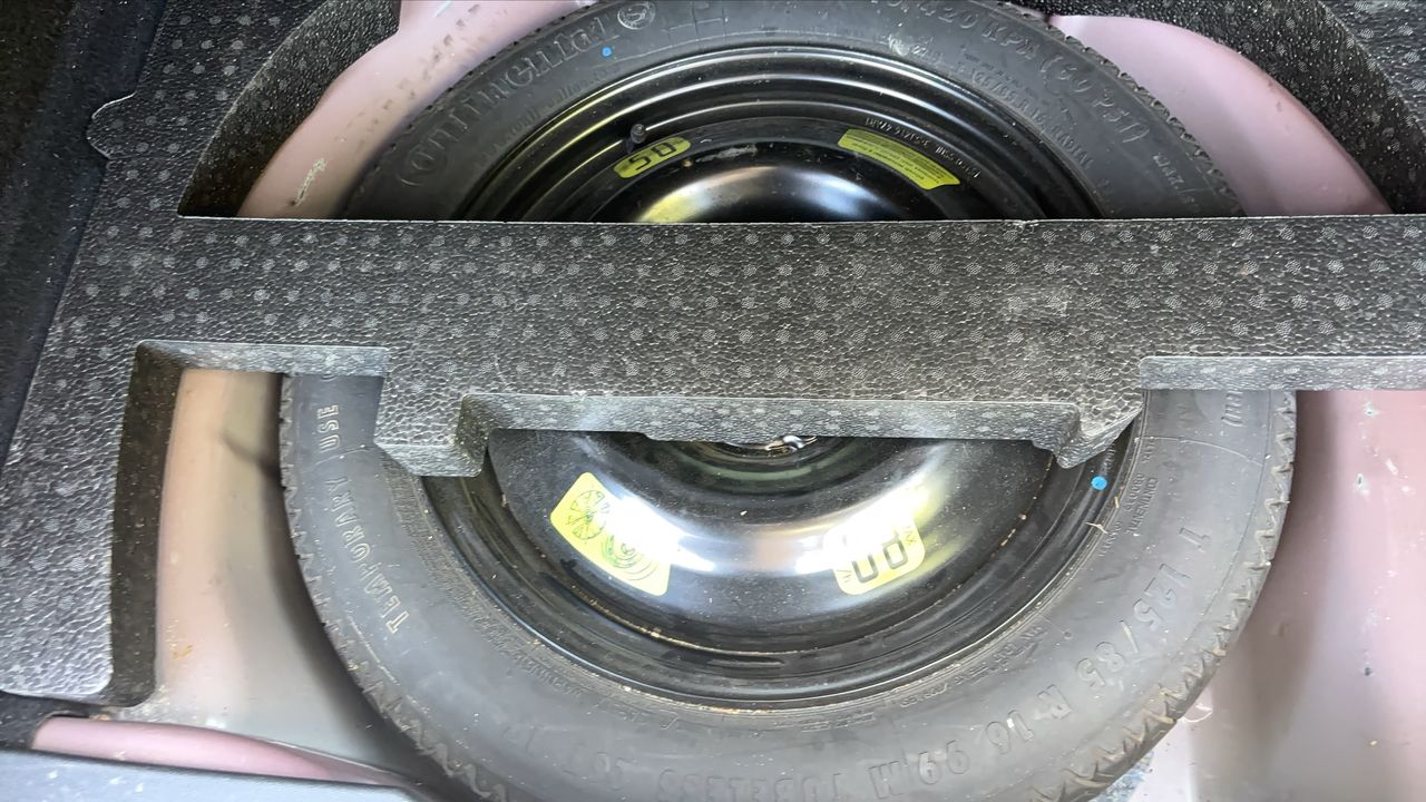 Photo de la roue de secours 1