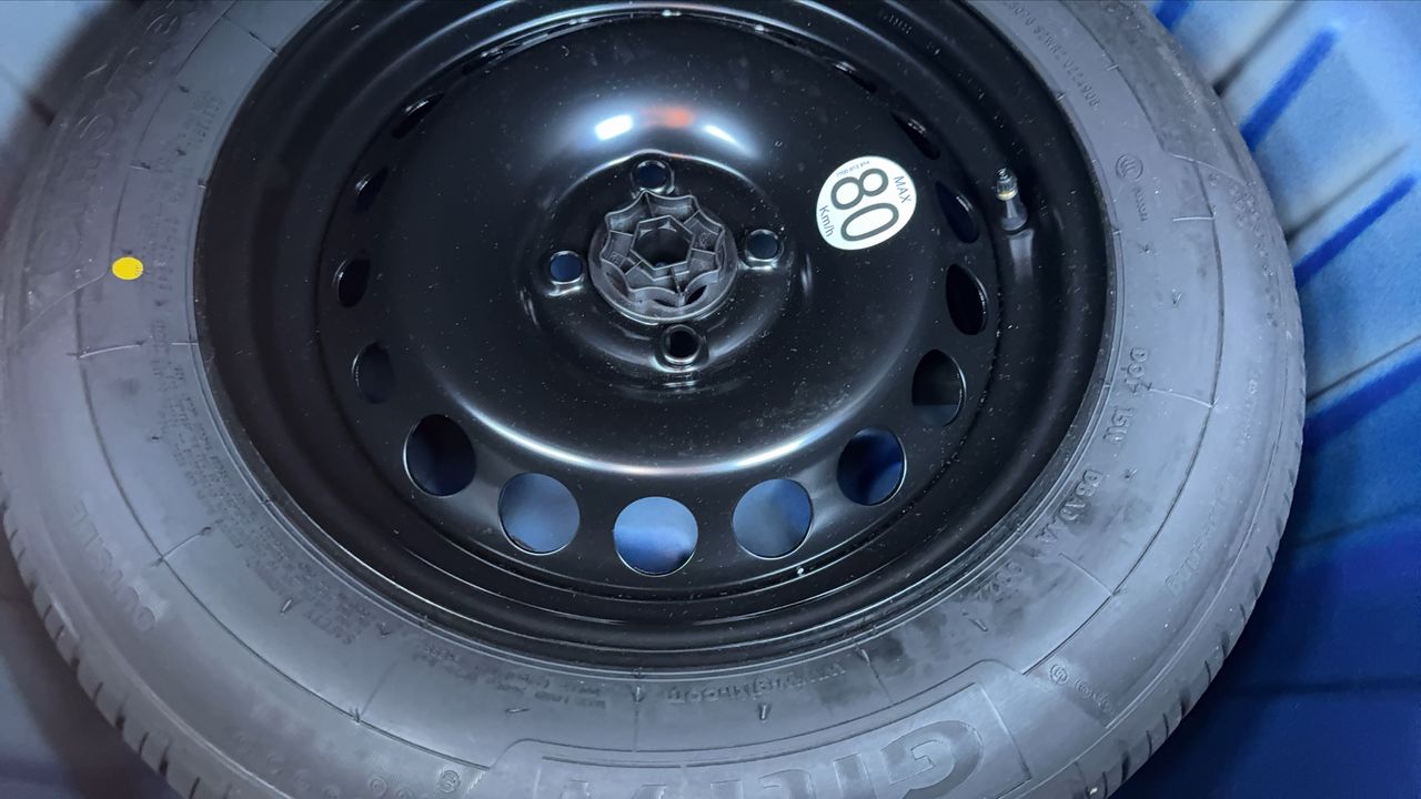Photo de la roue de secours 1