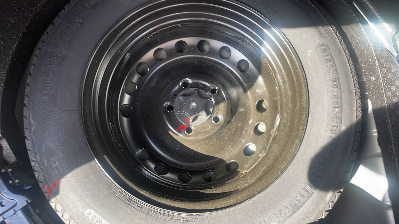 Photo de la roue de secours 1