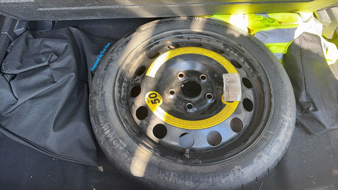 Photo de la roue de secours 1
