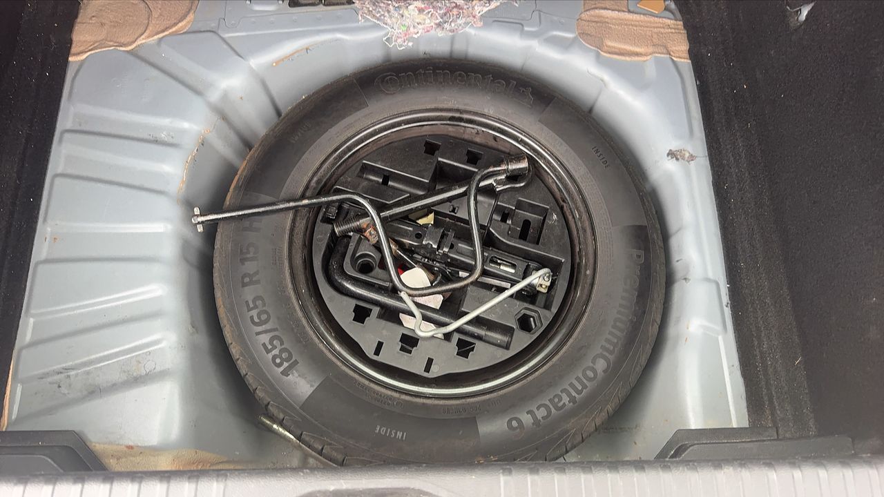 Photo de la roue de secours 1
