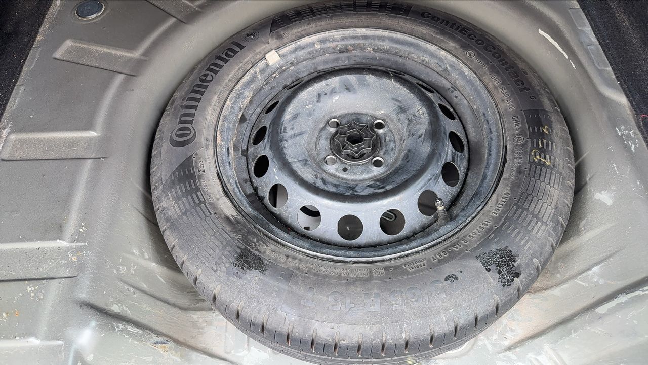 Photo de la roue de secours 1
