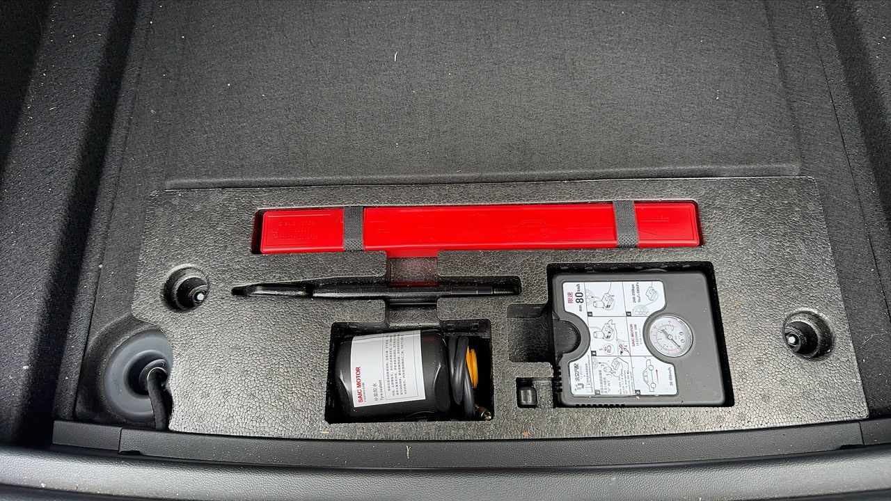 Photo de la roue de secours 1