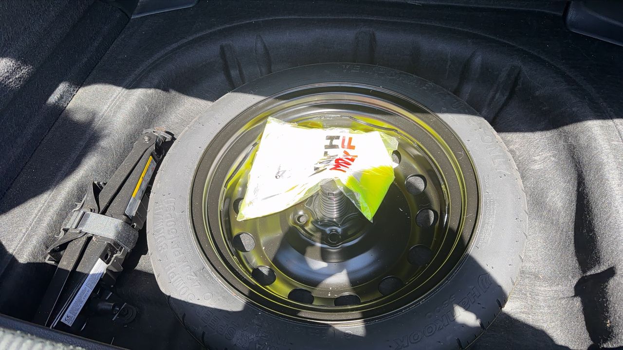 Photo de la roue de secours 1