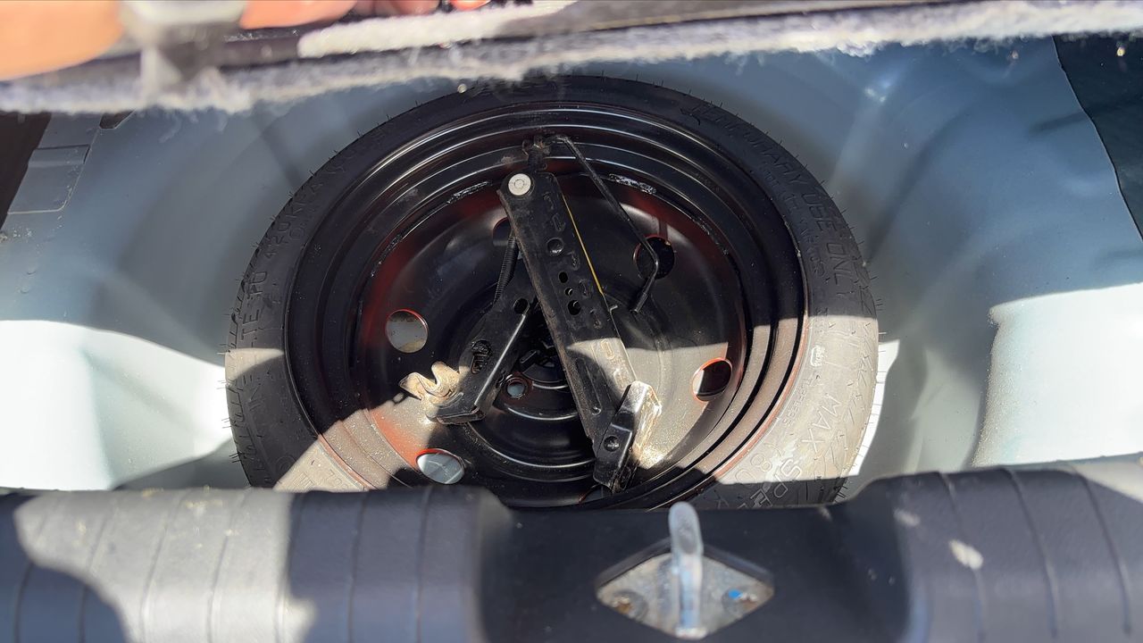 Photo de la roue de secours 1