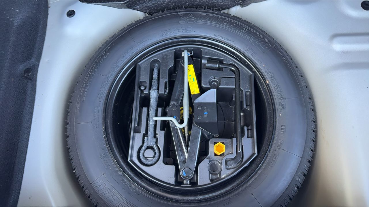 Photo de la roue de secours 1