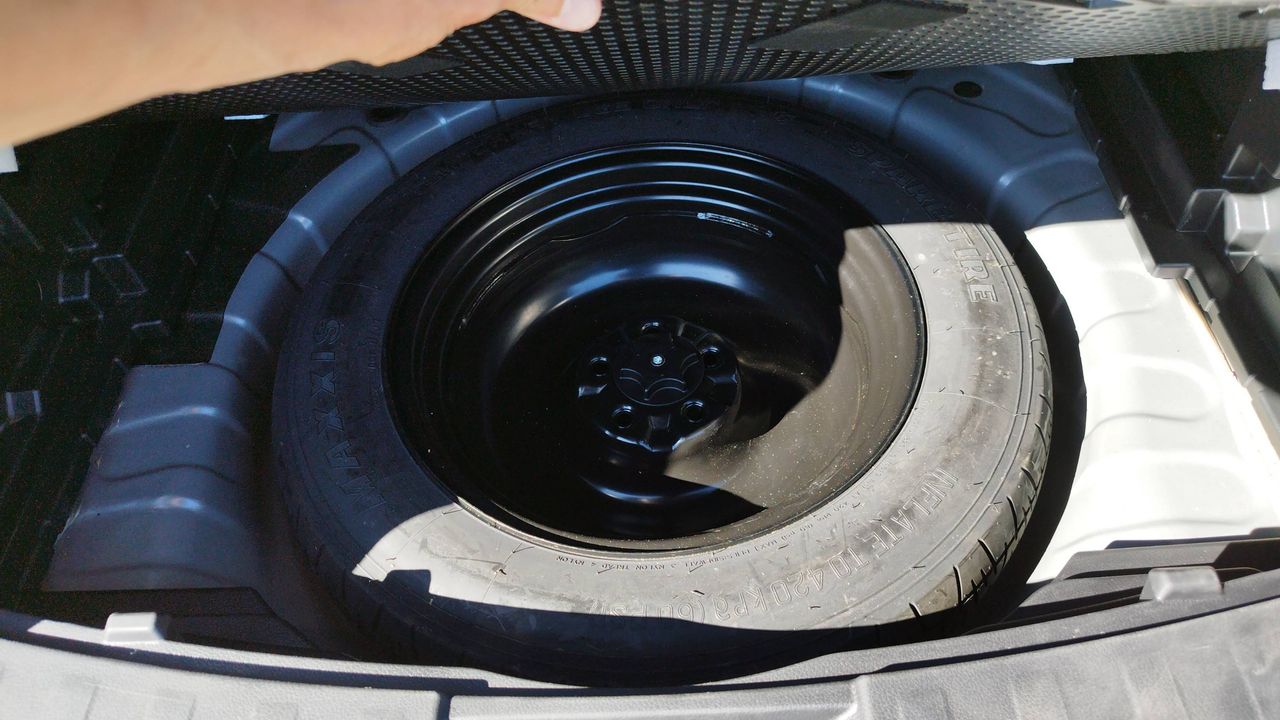 Photo de la roue de secours 1