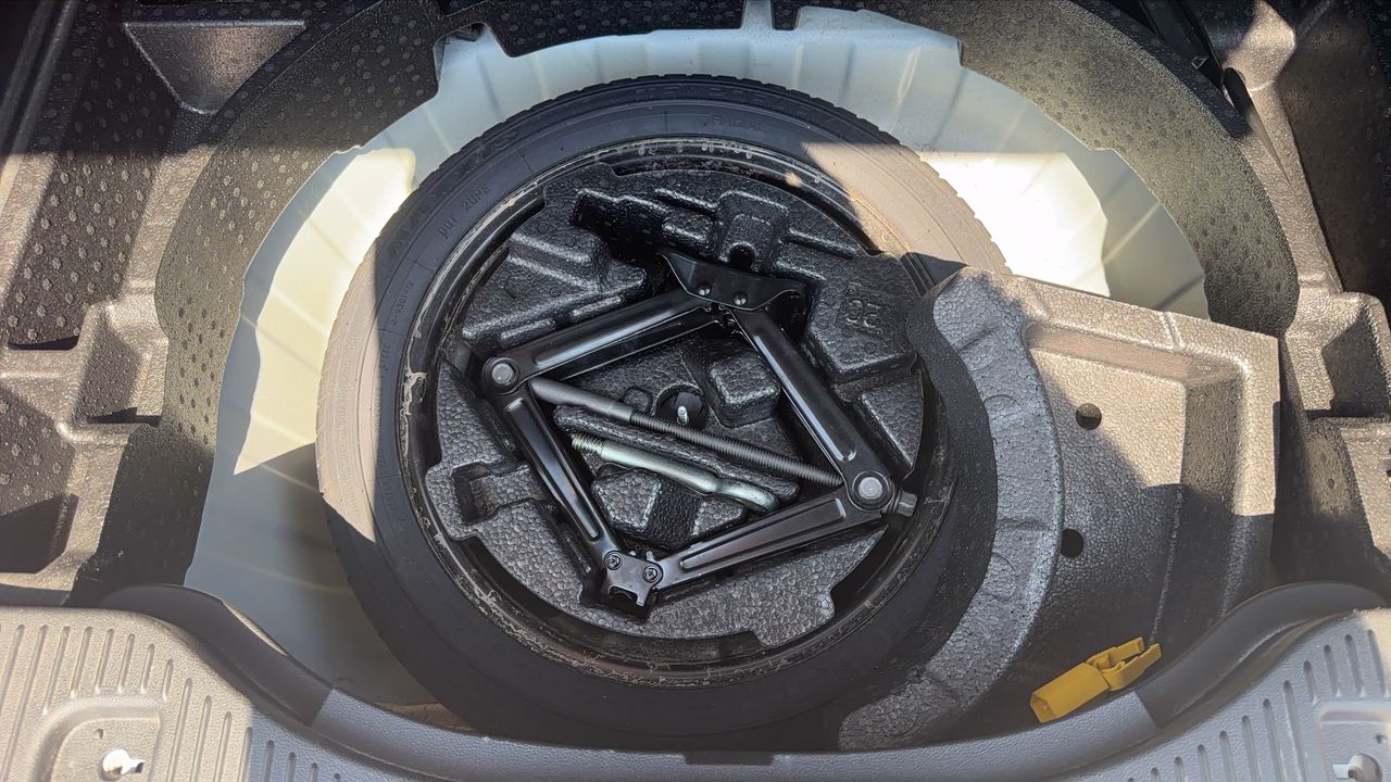 Photo de la roue de secours 1