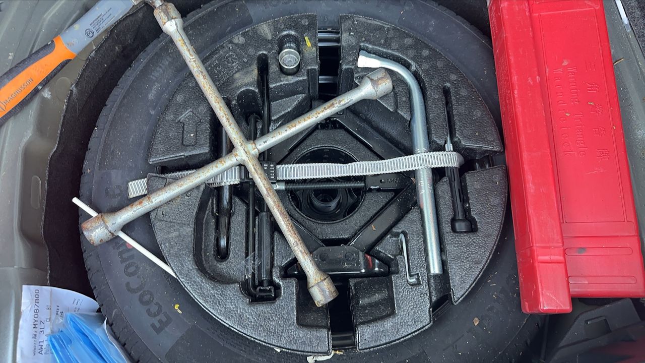 Photo de la roue de secours 1