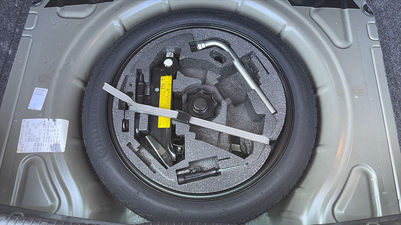 Photo de la roue de secours 1