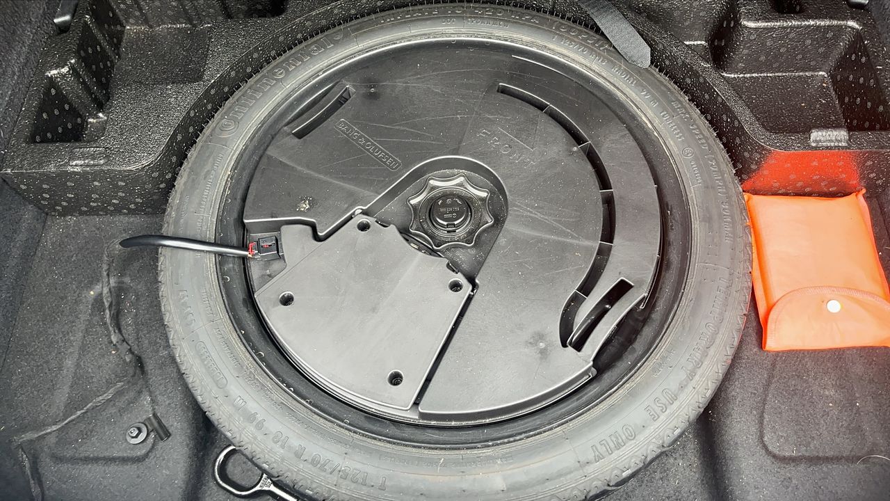 Photo de la roue de secours 1