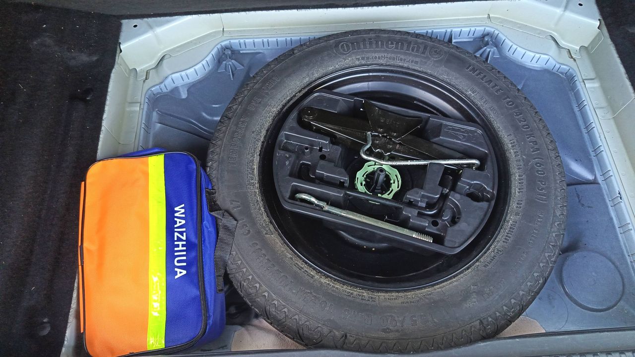 Photo de la roue de secours 1