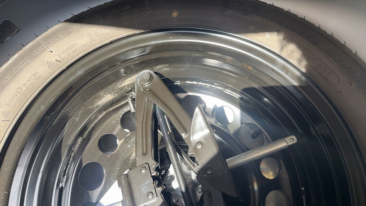 Photo de la roue de secours 1