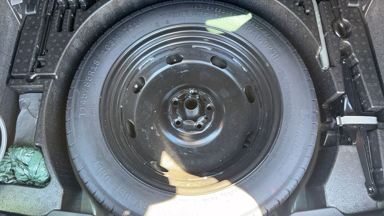 Photo de la roue de secours 1