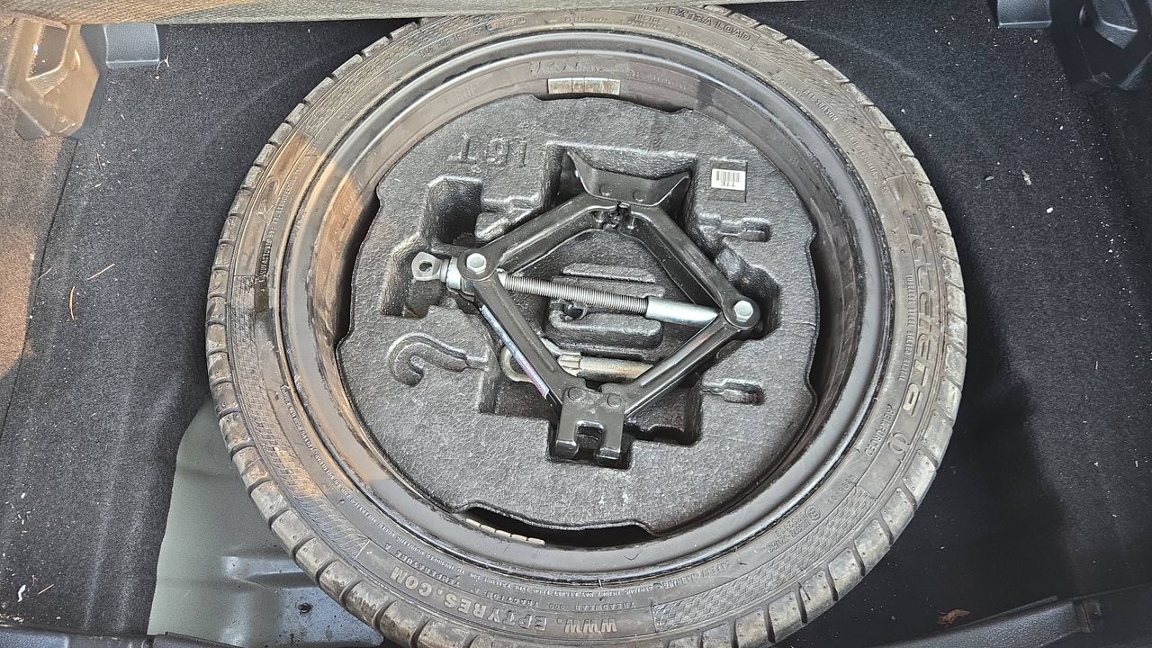 Photo de la roue de secours 1