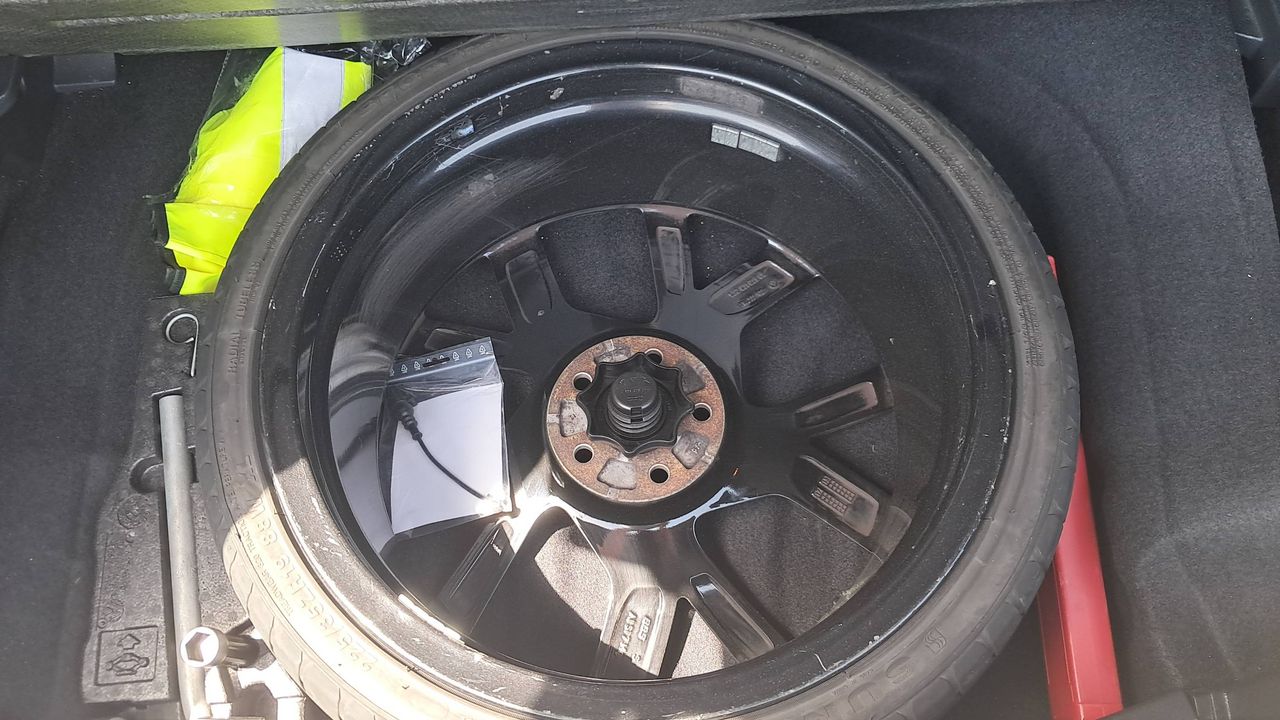 Photo de la roue de secours 1