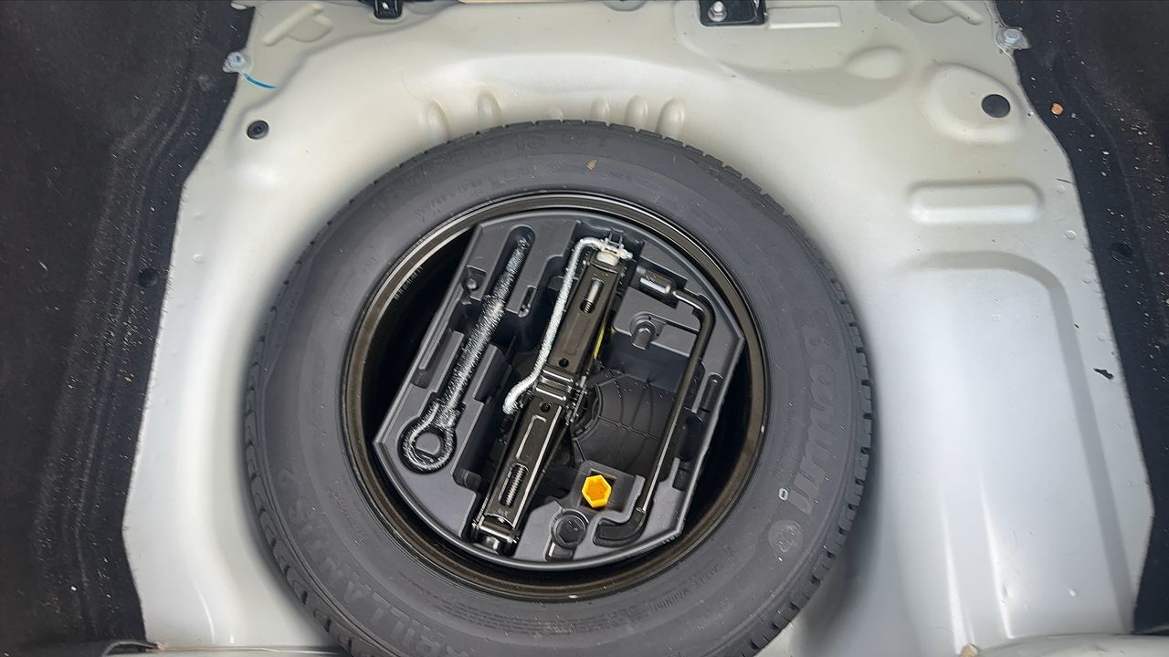 Photo de la roue de secours 1