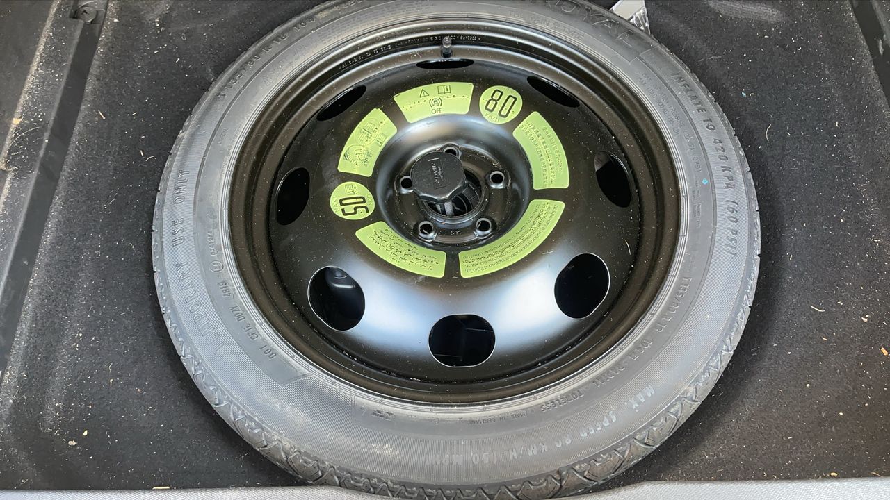 Photo de la roue de secours 1