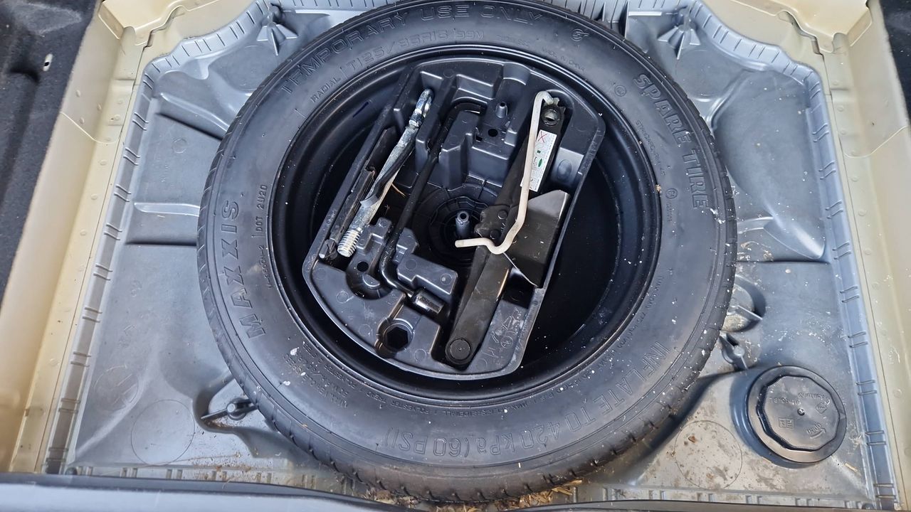 Photo de la roue de secours 1