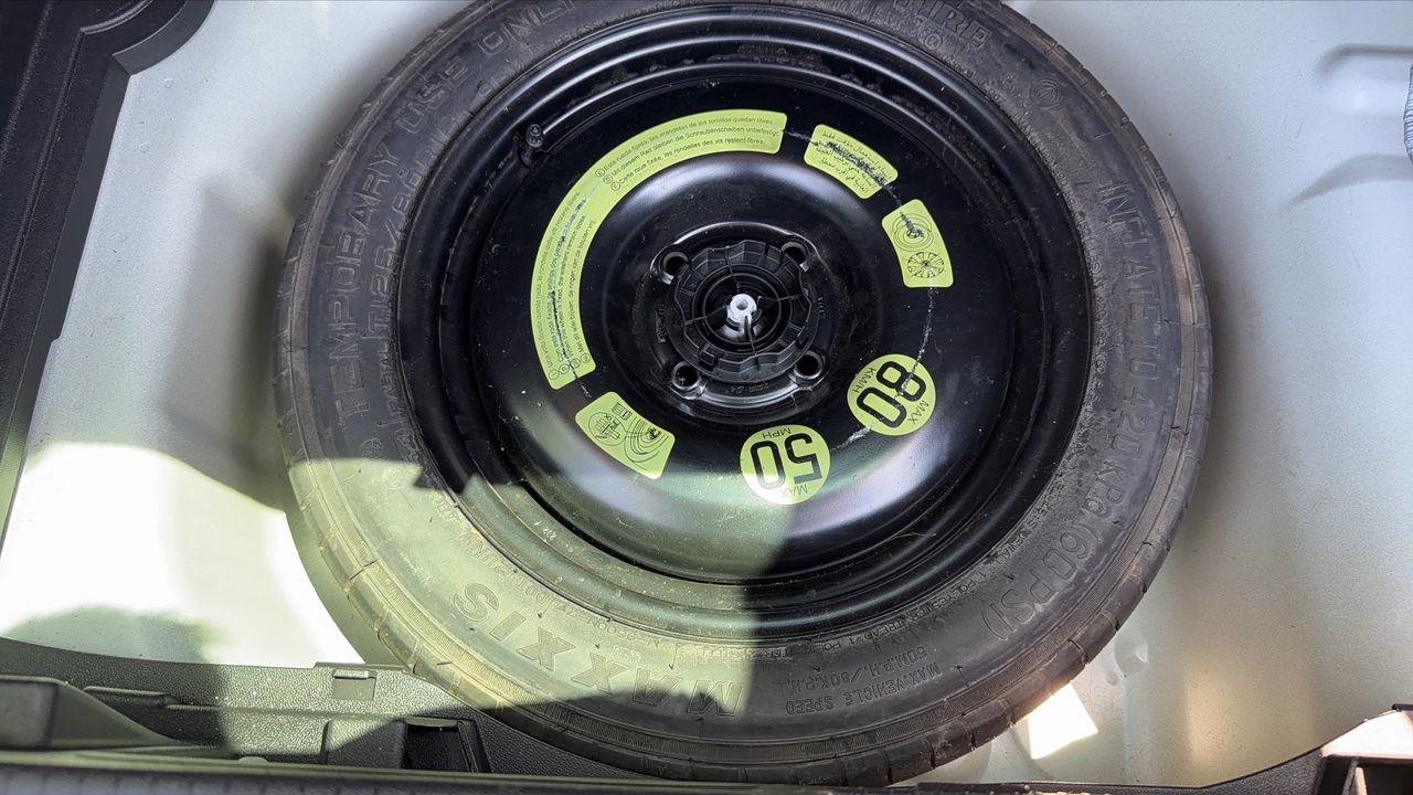 Photo de la roue de secours 1