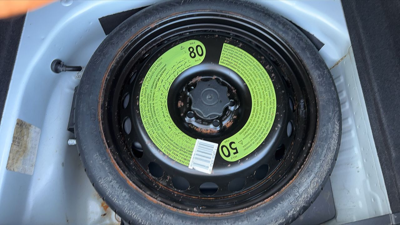 Photo de la roue de secours 1