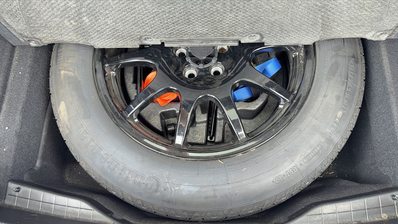 Photo de la roue de secours 1
