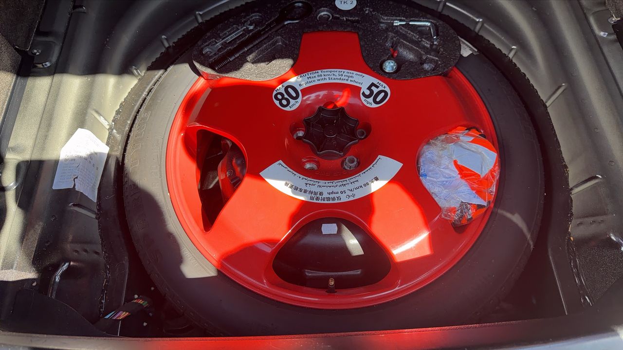 Photo de la roue de secours 1