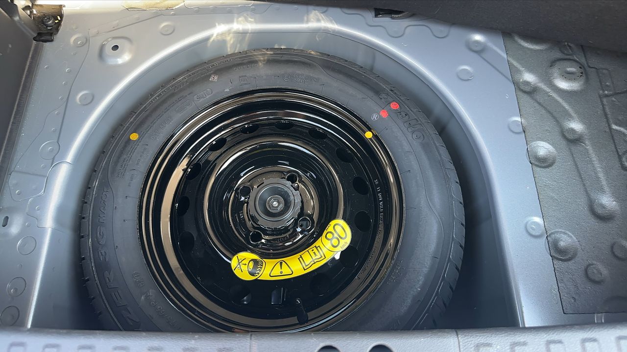 Photo de la roue de secours 1