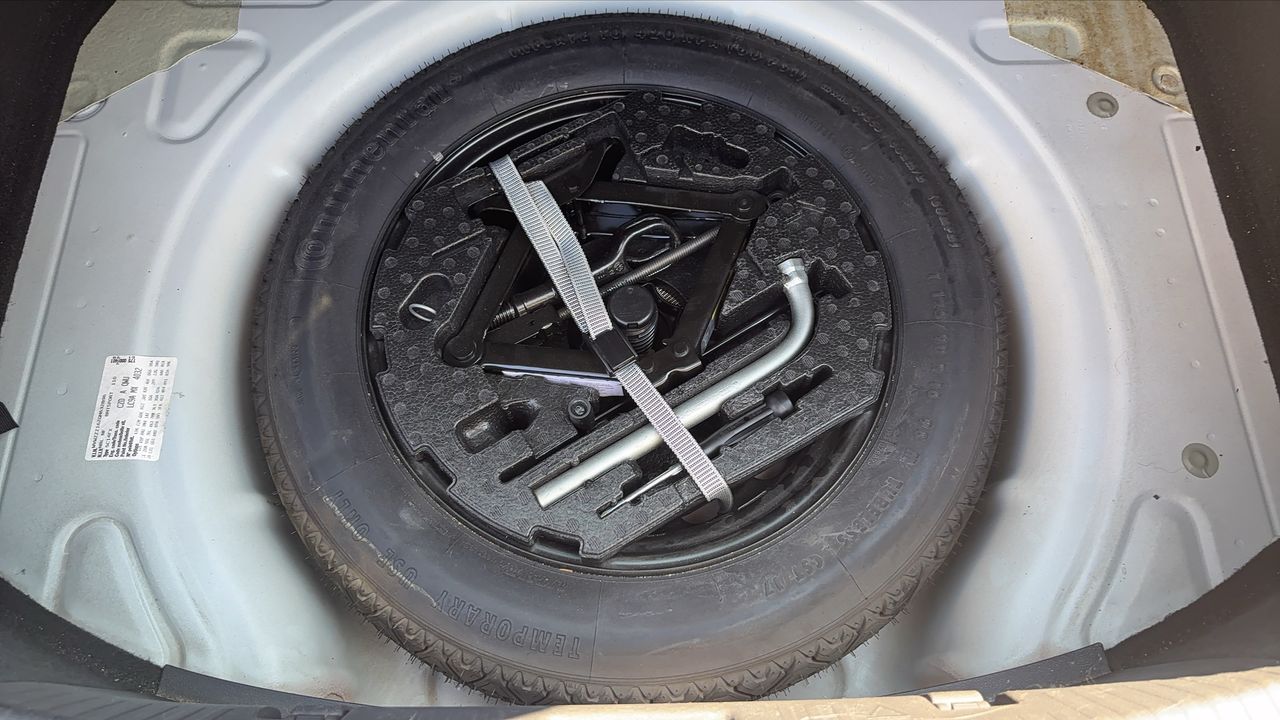 Photo de la roue de secours 1