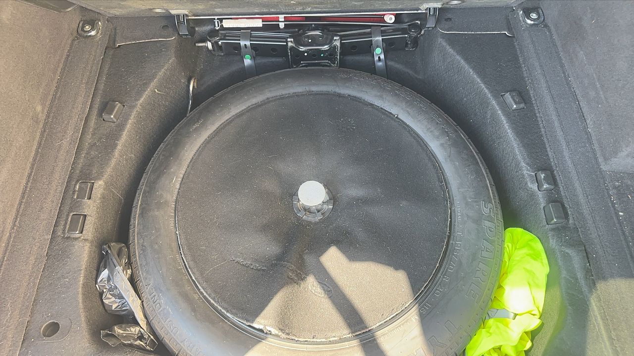 Photo de la roue de secours 1