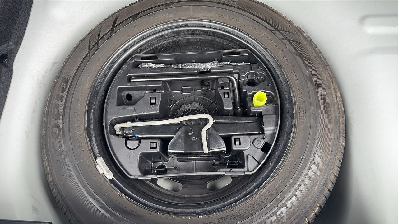 Photo de la roue de secours 1