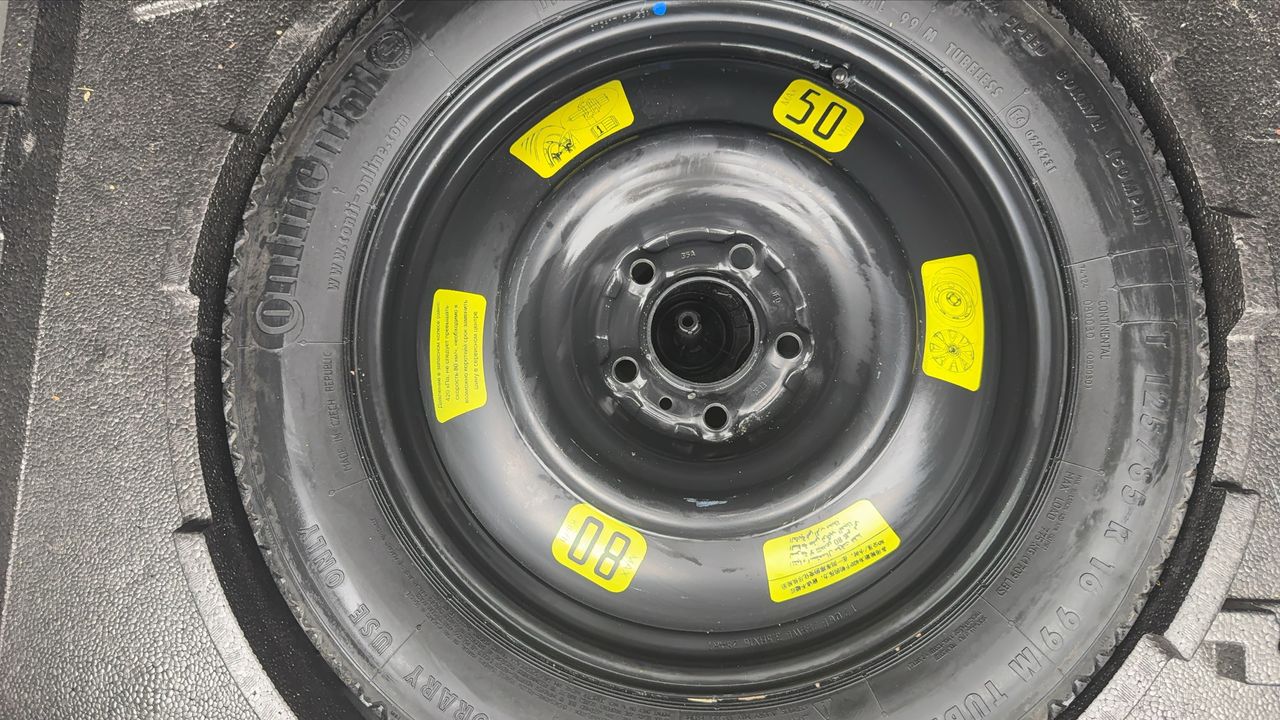 Photo de la roue de secours 1